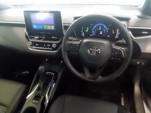Toyota Corolla 1.8 Hybrid XS - Image 10