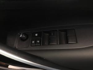 Toyota Corolla 1.8 Hybrid XS - Image 16