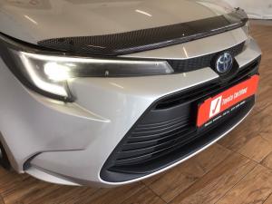 Toyota Corolla 1.8 Hybrid XS - Image 19