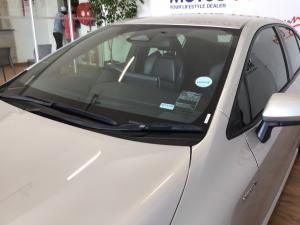 Toyota Corolla 1.8 Hybrid XS - Image 34