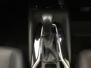 Toyota Corolla 1.8 Hybrid XS - Image 38