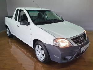 2022 Nissan NP200 1.6i safety pack (aircon)