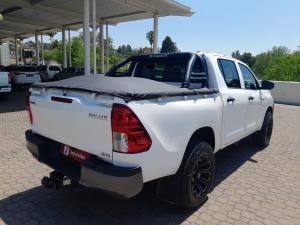 Toyota Hilux 2.4GD-6 double cab 4x4 SR - Image 2