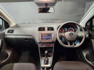 Volkswagen Polo Vivo hatch 1.6 Comfortline auto