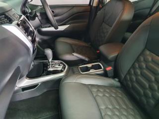 Nissan Navara 2.5DDTi double cab LE Plus