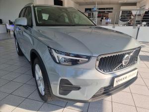 2024 Volvo XC40 B3 Essential