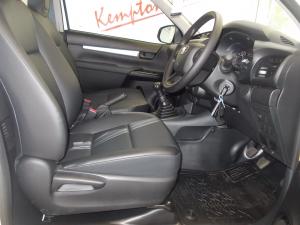 Toyota Hilux 2.0 single cab S (aircon) - Image 7