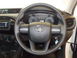Toyota Hilux 2.0 single cab S (aircon) - Image 10