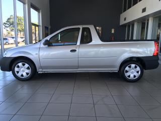 Nissan NP200 1.6i safety pack (aircon)