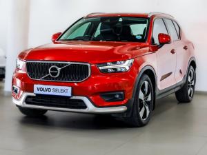 2020 Volvo XC40 D4 AWD Momentum