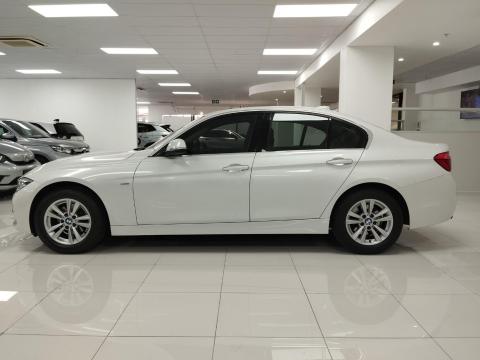 Image BMW 3 Series 318i Luxury Line auto