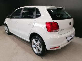 Volkswagen Polo Vivo hatch 1.6 Comfortline auto