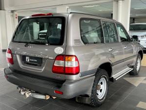 Toyota Land Cruiser 100 GX 4.5P - Image 2
