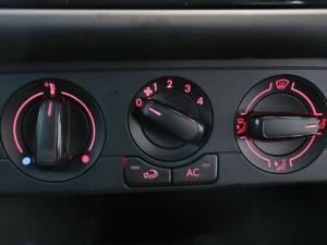 Volkswagen Polo Vivo hatch 1.4 Life - Image 22