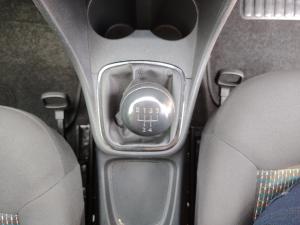 Volkswagen Polo Vivo hatch 1.4 Trendline - Image 12