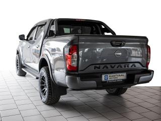 Nissan Navara 2.5DDTi double cab SE Plus auto