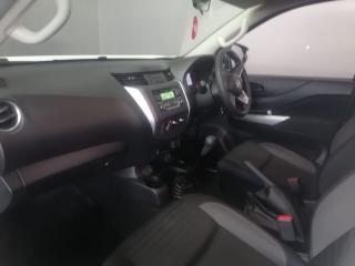 Nissan Navara 2.5DDTi double cab XE