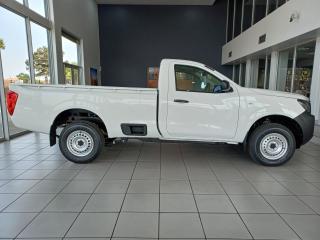 Nissan Navara 2.5DDTi single cab XE