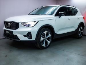 2024 Volvo XC40 B3 Plus Dark