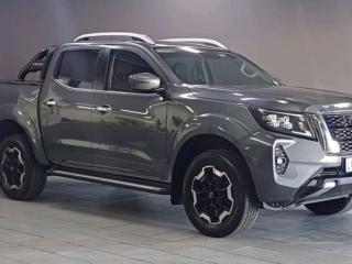 Nissan Navara 2.5DDTi double cab LE Plus