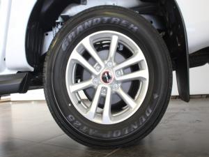 Isuzu D-Max 1.9TD double cab LS auto - Image 8