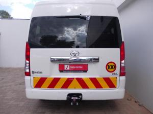 Toyota Quantum 2.8 SLWB bus 14-seater GL manual - Image 5