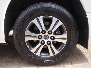 Toyota Quantum 2.8 SLWB bus 14-seater GL manual - Image 11
