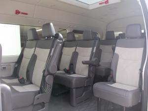 Toyota Quantum 2.8 SLWB bus 14-seater GL manual - Image 12