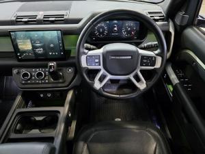 Land Rover Defender 110 D300 X-Dynamic HSE - Image 21