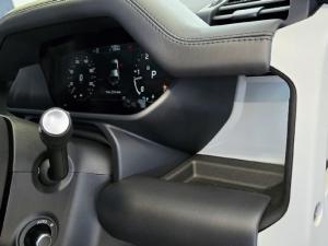 Land Rover Defender 110 D300 X-Dynamic HSE - Image 29
