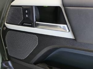 Land Rover Defender 110 D300 X-Dynamic HSE - Image 32