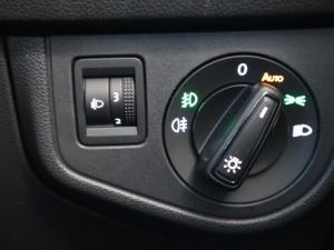 Volkswagen Polo hatch 1.0TSI Life auto - Image 17