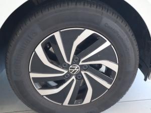Volkswagen Polo hatch 1.0TSI Life auto - Image 26