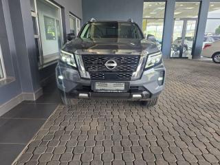 Nissan Navara 2.5DDTi double cab LE Plus