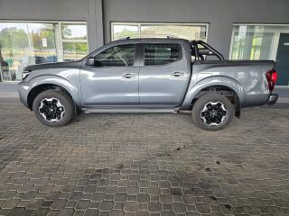 Nissan Navara 2.5DDTi double cab LE Plus