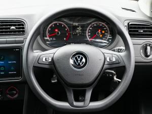 Volkswagen Polo Vivo hatch 1.4 Life - Image 8