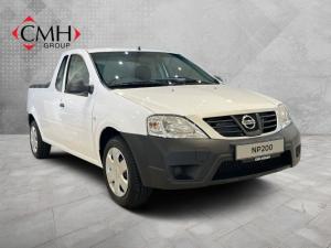 2023 Nissan NP200 1.6i safety pack (aircon)