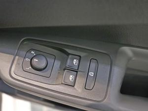 Volkswagen Caddy Kombi 1.6 - Image 11