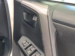 Toyota RAV4 2.0 GX - Image 10
