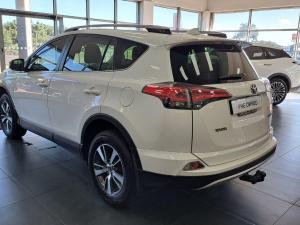 Toyota RAV4 2.0 GX - Image 3