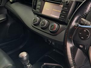 Toyota RAV4 2.0 GX - Image 6