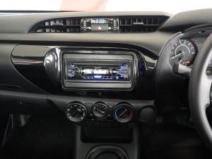 Toyota Hilux 2.0 single cab S (aircon) - Image 16