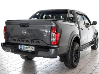 Nissan Navara 2.5DDTi double cab SE Plus auto