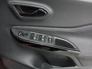 Nissan Magnite 1.0 Turbo Acenta Kuro manual - Image 12