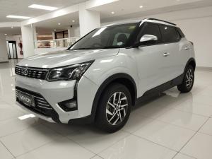 2022 Mahindra XUV300 1.2T W8