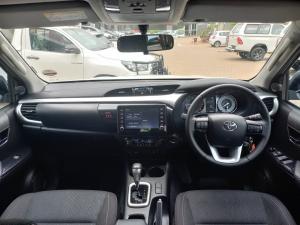 Toyota Hilux 2.8GD-6 double cab 4x4 Raider auto - Image 6