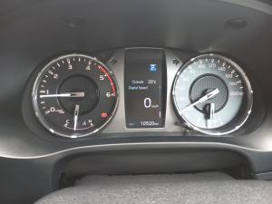 Toyota Hilux 2.8GD-6 double cab 4x4 Raider auto - Image 10