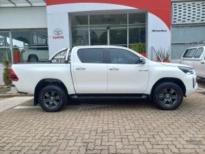 Toyota Hilux 2.8GD-6 double cab 4x4 Raider auto - Image 3