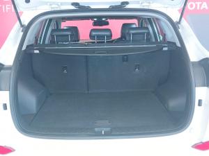 Hyundai Tucson 2.0CRDi Elite - Image 12