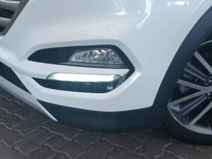 Hyundai Tucson 2.0CRDi Elite - Image 13